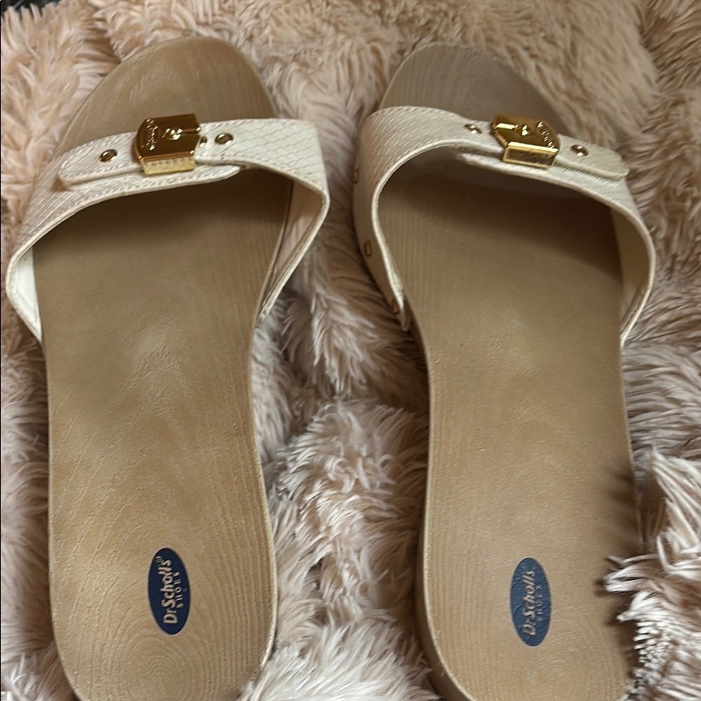 Dr. Scholl's White Sandals with Metallic Accent